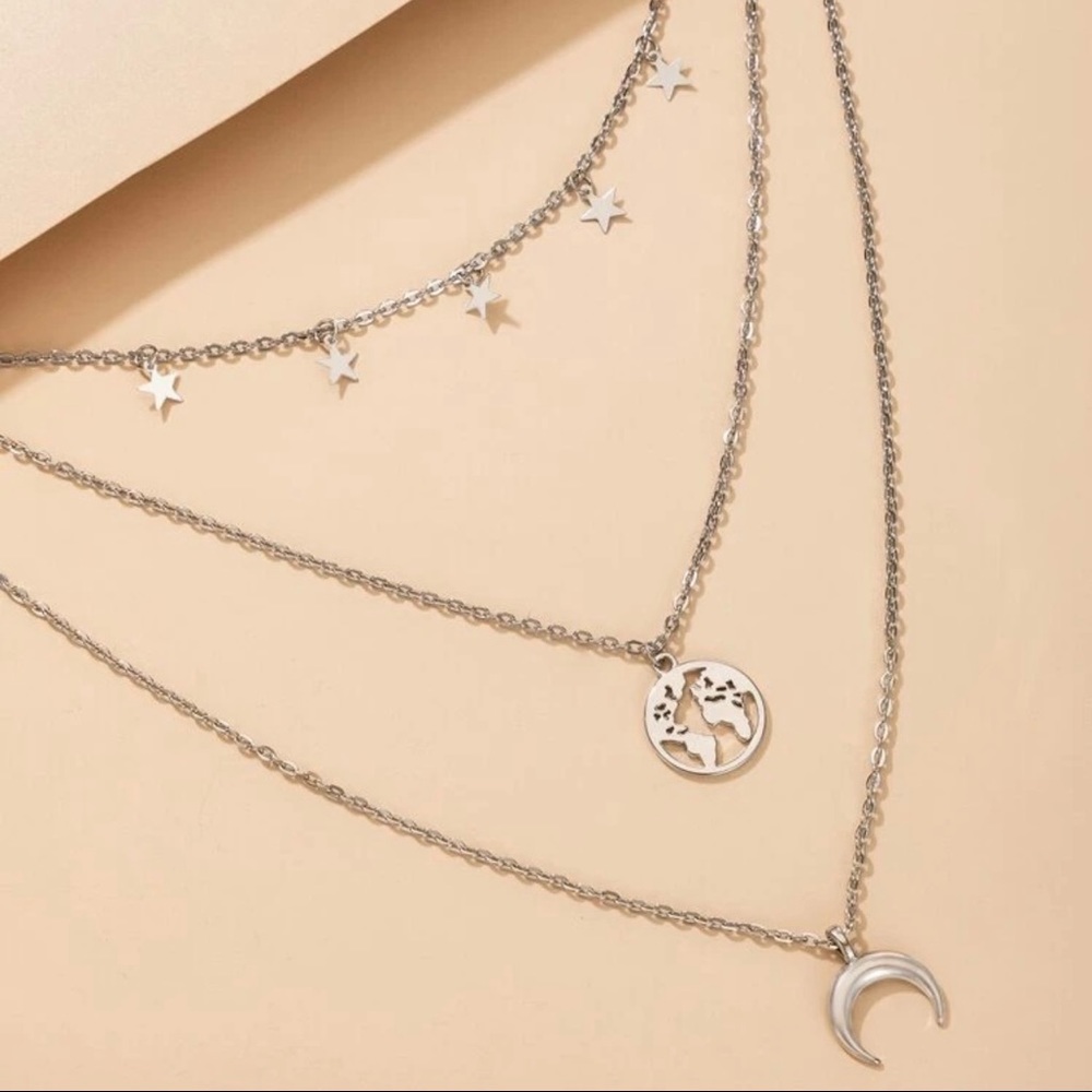 3/$30 🤍 Multi Layered Charm Necklace - Picture 2 of 4